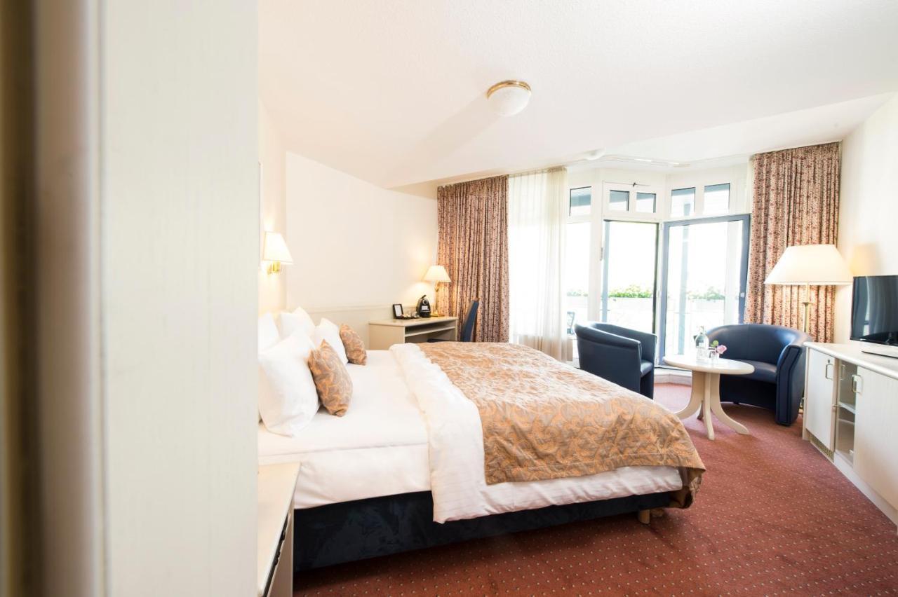 Hotel Traube Ruedesheim Рюдесхайм-на-Рейне Экстерьер фото