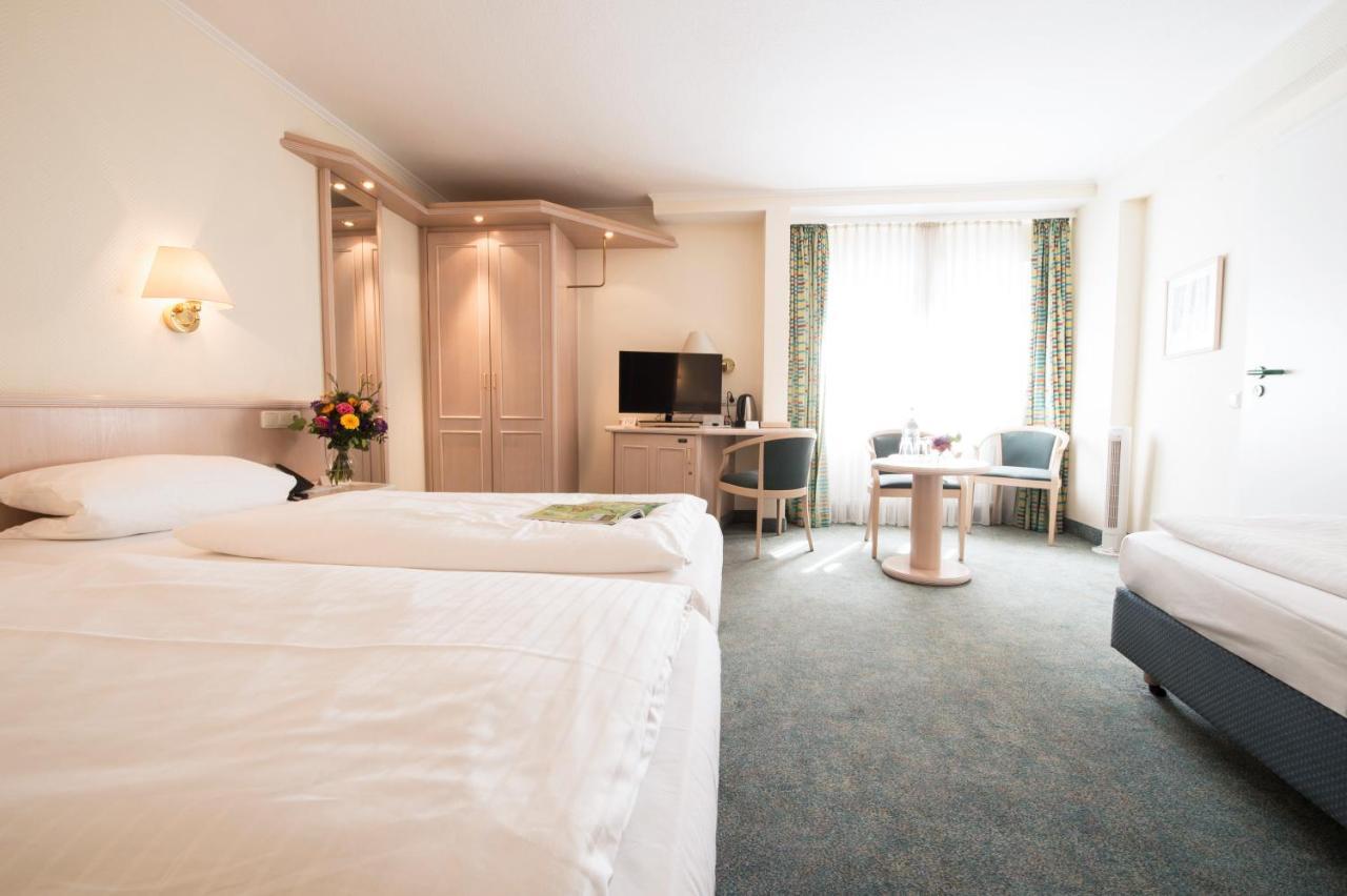 Hotel Traube Ruedesheim Рюдесхайм-на-Рейне Экстерьер фото
