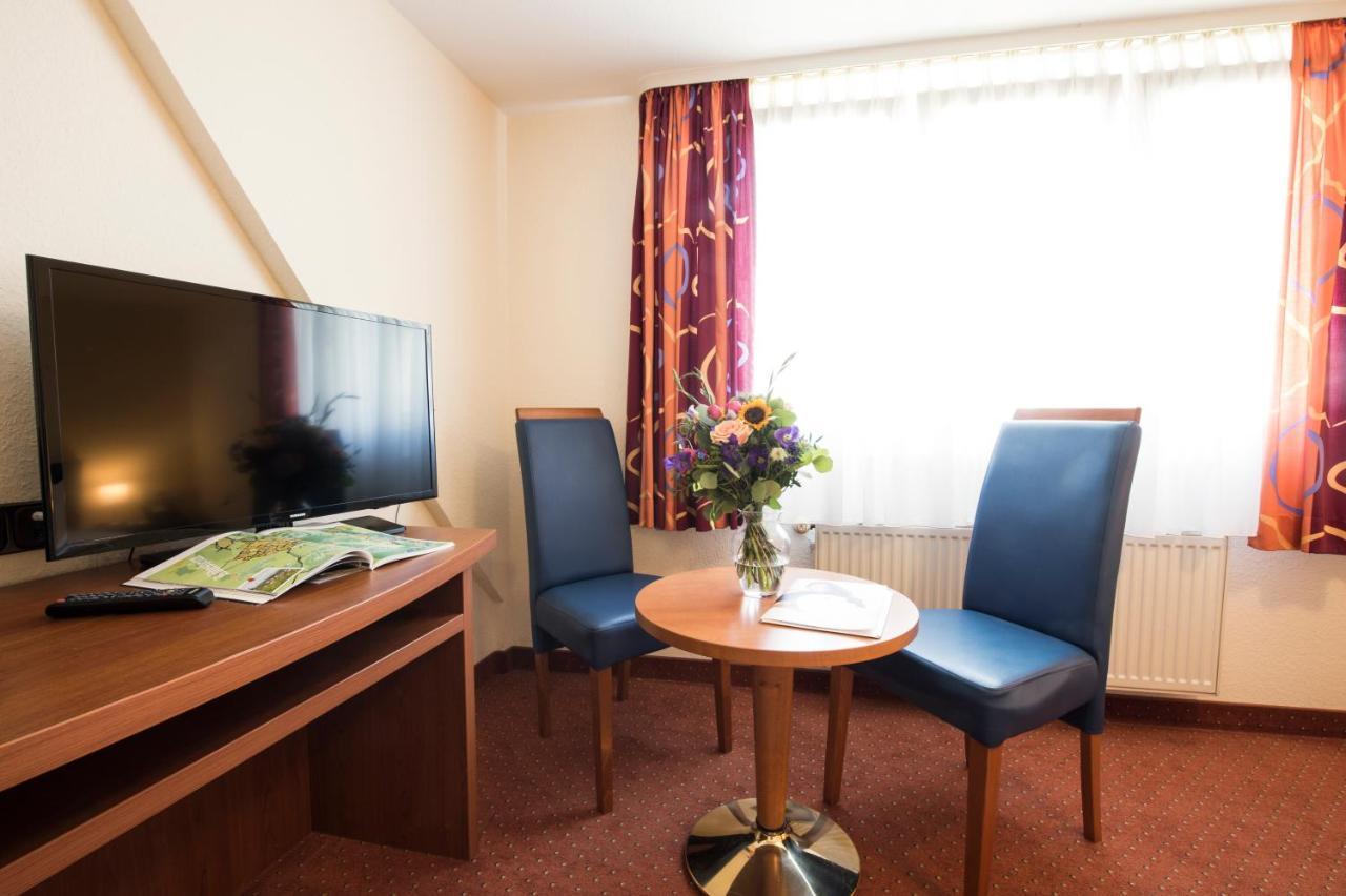 Hotel Traube Ruedesheim Рюдесхайм-на-Рейне Экстерьер фото